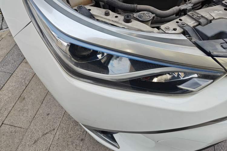 Used Toyota Levin 2016 Dual-Engine 1.8H GS-L E-CVT Leading Edition Right Front Headlight