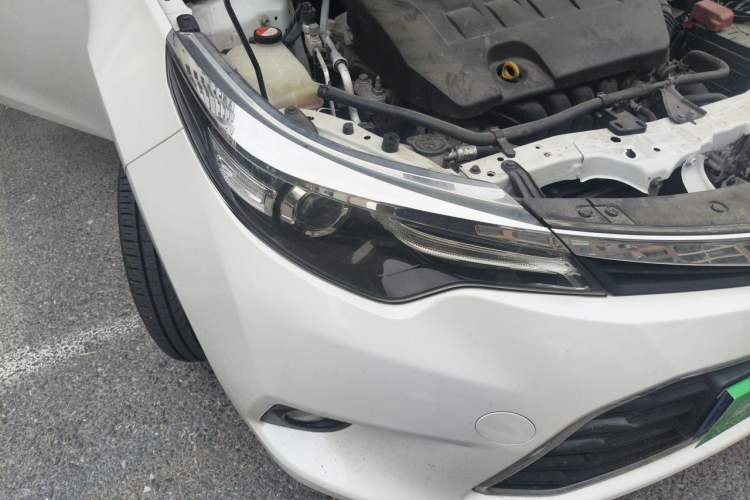 Used Toyota Levin 2016 1.6G CVT Elite Edition Right Front Headlight