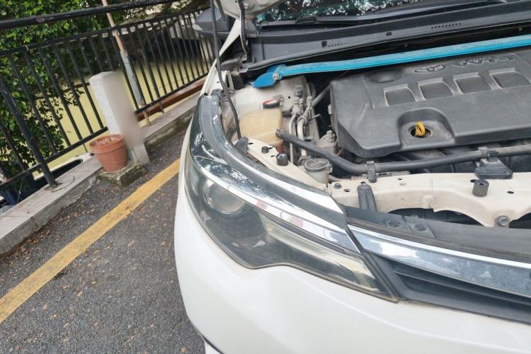 Used Toyota Levin 2016 1.6G CVT Elite Edition Right Front Headlight