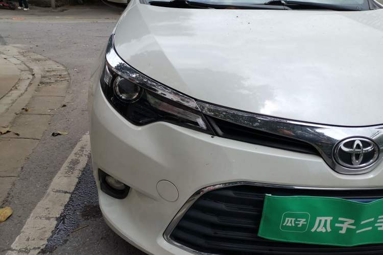 Used Toyota Levin 2016 1.6G CVT Elite Edition Right Front Headlight