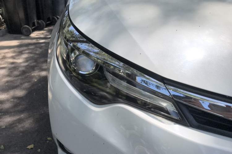 Used Toyota Levin 2016 1.6G-L CVT Leading Edition Right Front Headlight