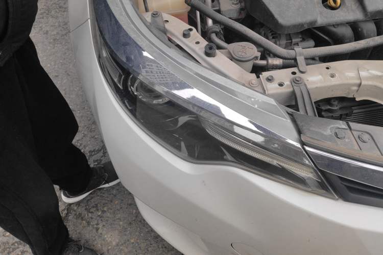 Used Toyota Levin 2016 1.6G CVT Elite Edition Right Front Headlight