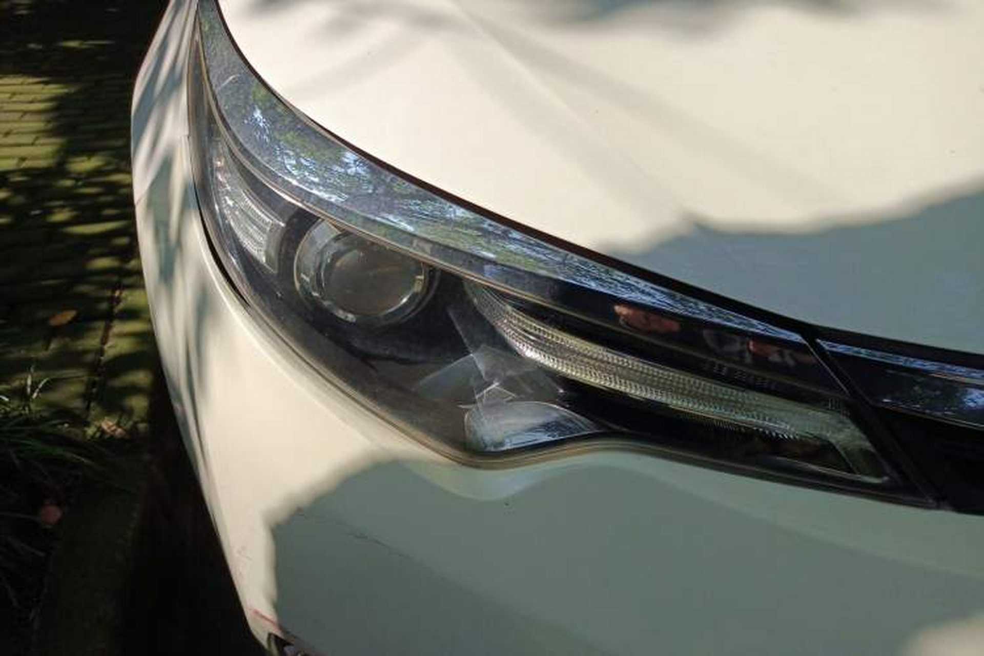 Used Toyota Levin 2016 1.6G CVT Elite Edition Right Front Headlight