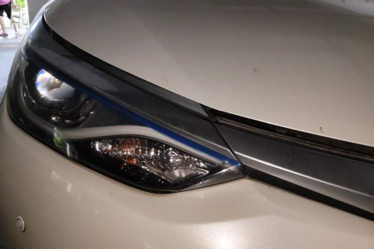 Used Toyota Levin 2016 Dual-Engine 1.8H GS E-CVT Elite Model with Sunroof Right Front Headlight