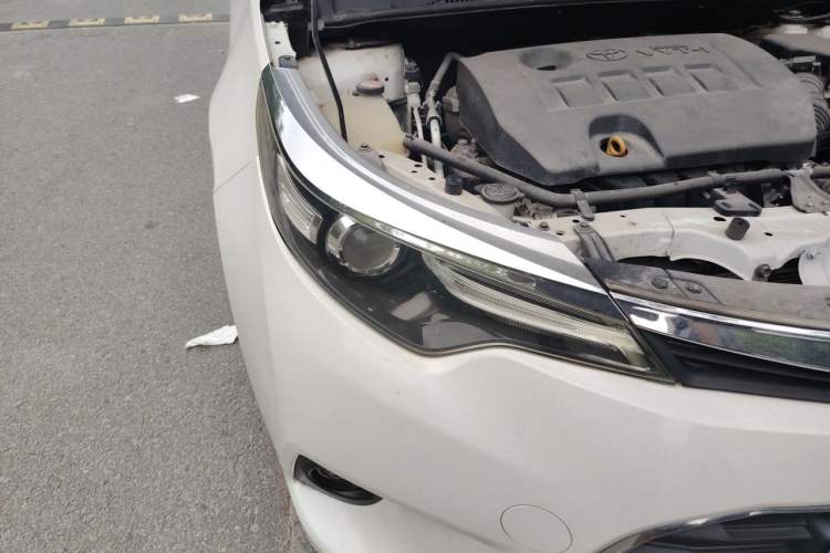 Used Toyota Levin 2016 1.6G CVT Elite Edition Right Front Headlight