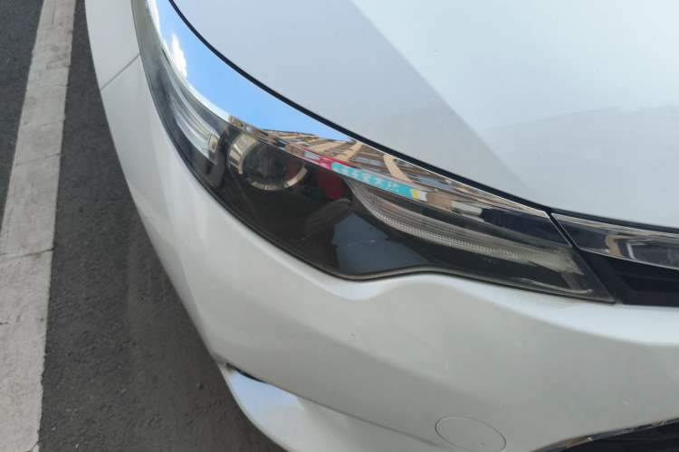 Used Toyota Levin 2016 1.6G CVT Elite Edition Right Front Headlight