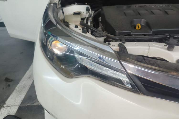 Used Toyota Levin 2016 1.6G CVT Elite Edition Right Front Headlight