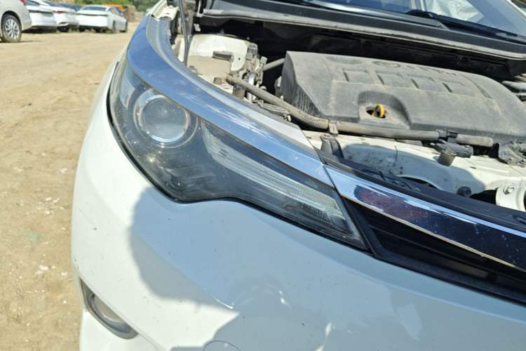 Used Toyota Levin 2016 1.6G-L CVT Leading Edition Right Front Headlight