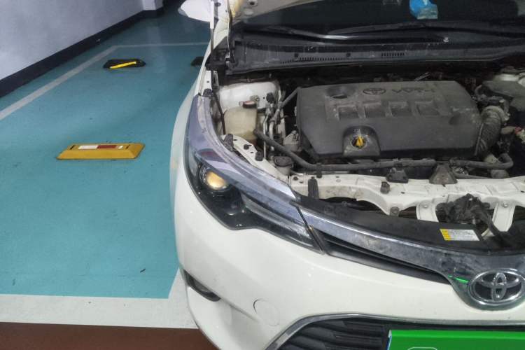 Used Toyota Levin 2016 1.6G CVT Elite Edition Right Front Headlight