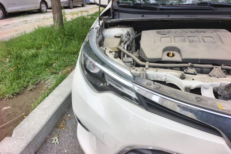 Used Toyota Levin 2016 1.6G CVT Elite Edition Right Front Headlight