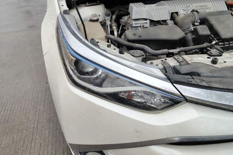 Used Toyota Levin 2016 Dual-Engine 1.8H GS E-CVT Elite Model with Sunroof Right Front Headlight
