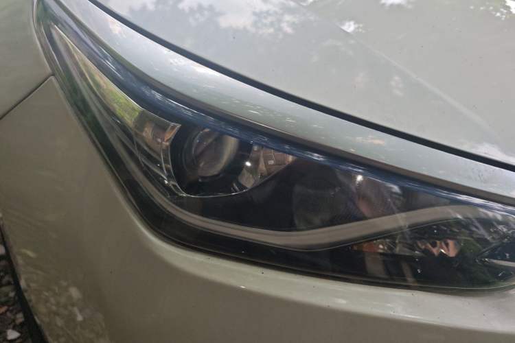 Used Toyota Levin 2016 Dual-Engine 1.8H V E-CVT Luxury Edition Right Front Headlight