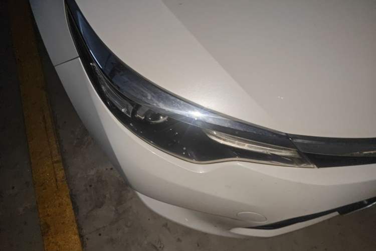 Used Toyota Levin 2016 1.6G CVT Elite Edition Right Front Headlight