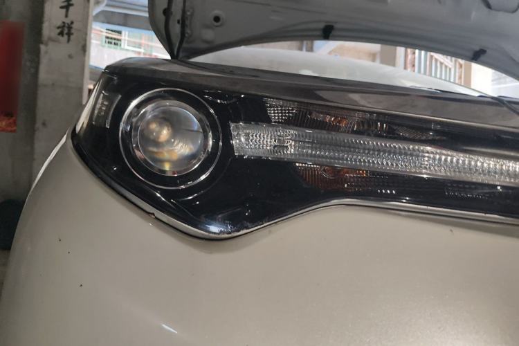Used Toyota Levin 2016 1.6G CVT Elite Edition Right Front Headlight