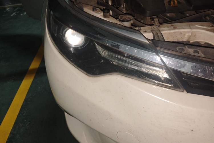 Used Toyota Levin 2016 1.6G CVT Elite Edition Right Front Headlight