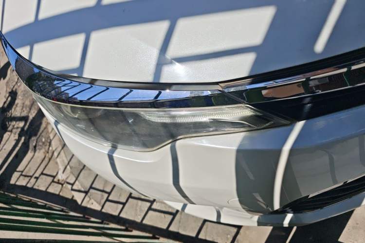 Used Toyota Levin 2016 1.6G CVT Elite Edition Right Front Headlight