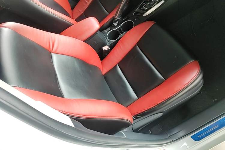 Used Toyota Levin 2016 1.6G CVT Elite Edition Right Front Seat