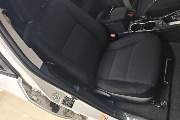 Used Toyota Levin 2016 1.6G CVT Elite Edition Right Front Seat
