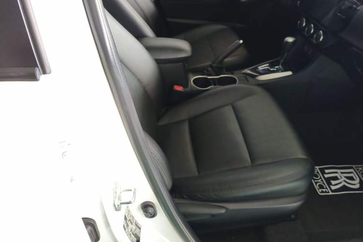 Used Toyota Levin 2016 1.6G CVT Elite Edition Right Front Seat