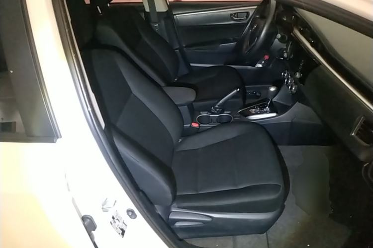 Used Toyota Levin 2016 1.6G CVT Elite Edition Right Front Seat