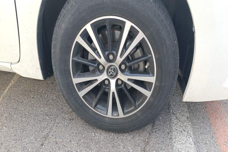 Used Toyota Levin 2016 1.6E CVT New Edition Right Front Wheel Hub