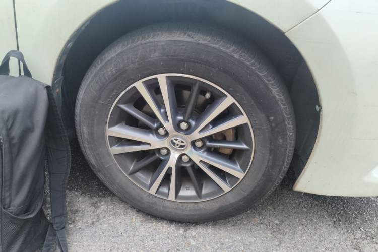 Used Toyota Levin 2016 1.6G CVT Elite Edition Right Front Wheel Hub