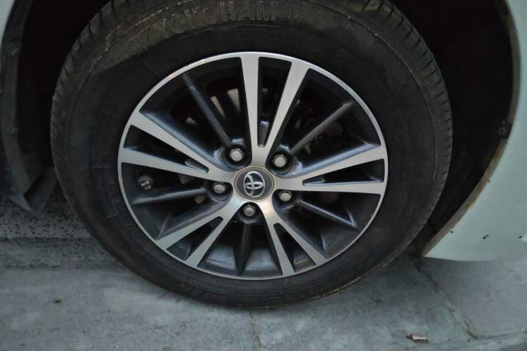 Used Toyota Levin 2016 1.6G CVT Elite Edition Right Front Wheel Hub