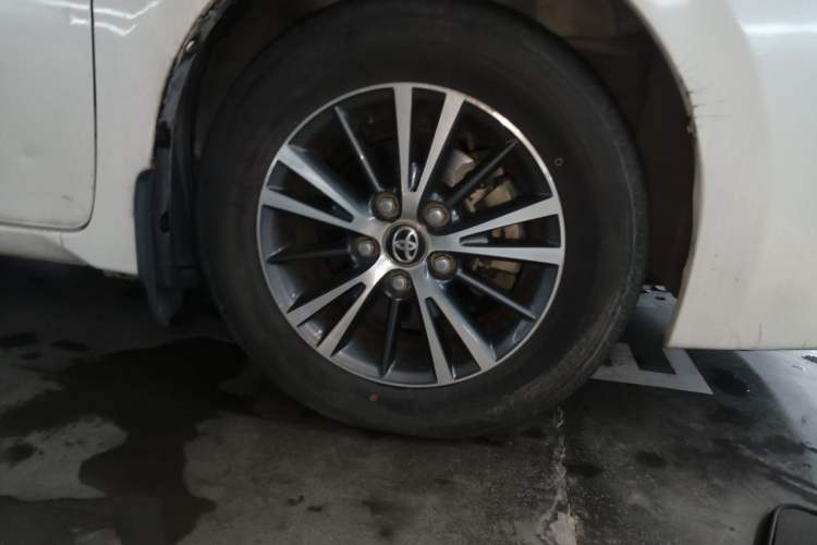 Used Toyota Levin 2016 1.6G CVT Elite Edition Right Front Wheel Hub
