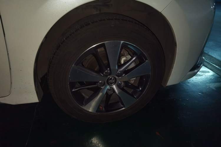Used Toyota Levin 2016 Dual-Engine 1.8H GS-L E-CVT Leading Edition Right Front Wheel Hub