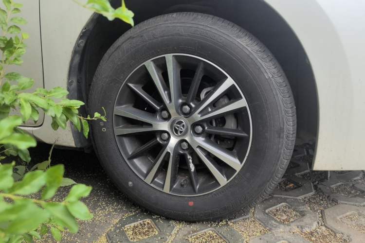 Used Toyota Levin 2016 1.6G-L CVT Leading Edition Right Front Wheel Hub
