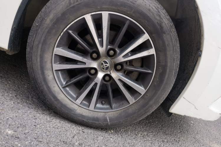 Used Toyota Levin 2016 1.6G CVT Elite Edition Right Front Wheel Hub