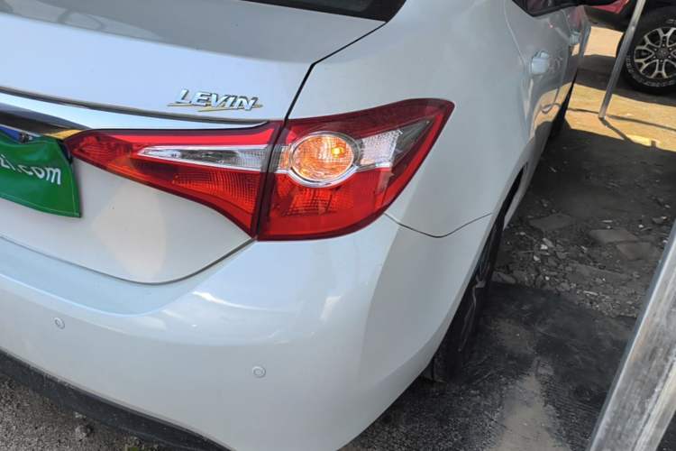 Used Toyota Levin 2016 1.6G CVT Elite Edition Right Rear Taillight