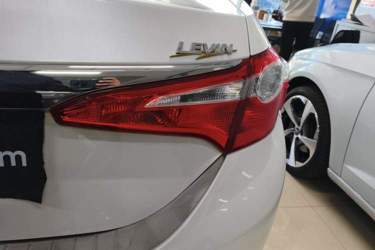 Used Toyota Levin 2016 1.6G CVT Elite Edition Right Rear Taillight