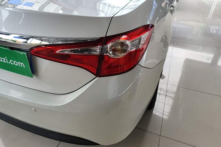 Used Toyota Levin 2016 1.6G CVT Elite Edition Right Rear Taillight