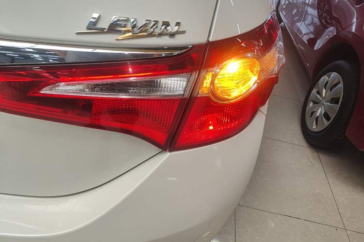 Used Toyota Levin 2016 1.6G CVT Elite Edition Right Rear Taillight