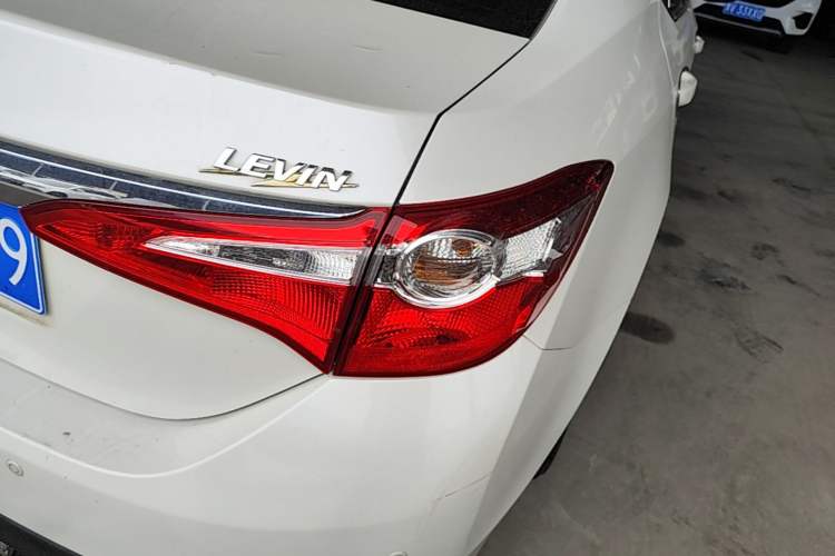 Used Toyota Levin 2016 1.6G CVT Elite Edition Right Rear Taillight
