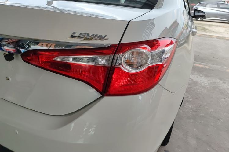 Used Toyota Levin 2016 1.6G CVT Elite Edition Right Rear Taillight