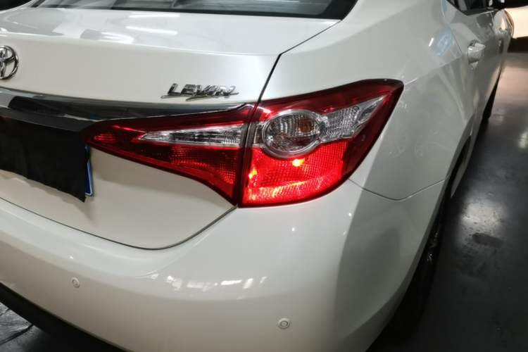 Used Toyota Levin 2016 1.6G CVT Elite Edition Right Rear Taillight