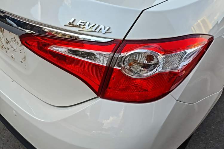 Used Toyota Levin 2016 1.6G CVT Elite Edition Right Rear Taillight