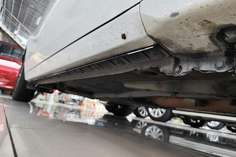 Used Toyota Levin 2016 1.6G CVT Elite Edition Right Side Sill