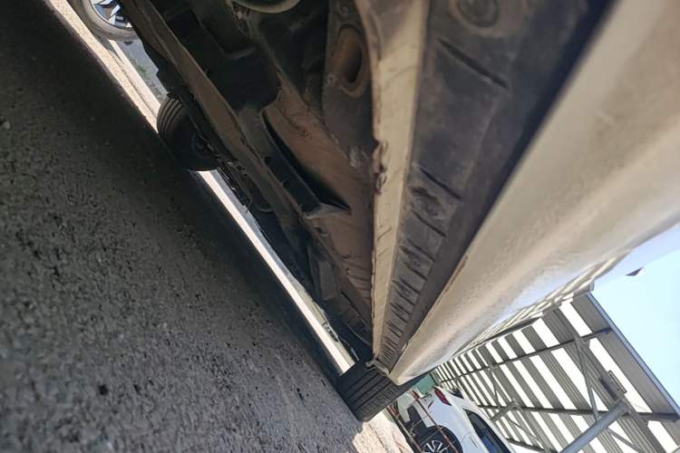 Used Toyota Levin 2016 1.6G CVT Elite Edition Right Side Sill