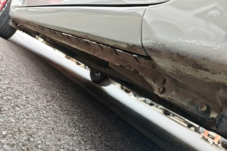 Used Toyota Levin 2016 1.6G CVT Elite Edition Right Side Sill