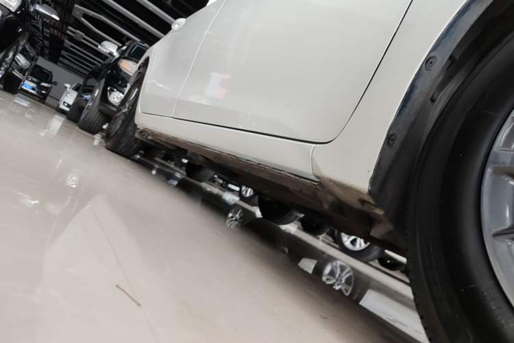 Used Toyota Levin 2016 1.6G CVT Elite Edition Right Side Sill