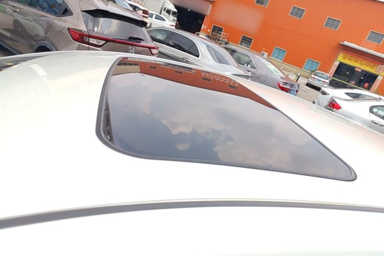 Used Toyota Levin 2016 Dual-Engine 1.8H GS E-CVT Elite Model with Sunroof Roof
