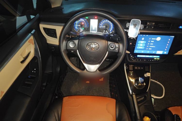 Used Toyota Levin 2016 Dual-Engine 1.8H GS E-CVT Elite Model with Sunroof Steering Wheel