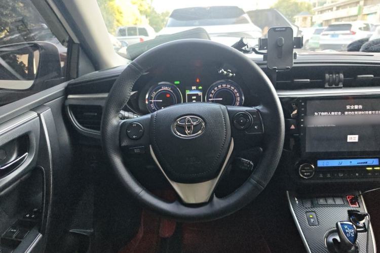 Used Toyota Levin 2016 Dual-Engine 1.8H GS E-CVT Elite Model with Sunroof Steering Wheel