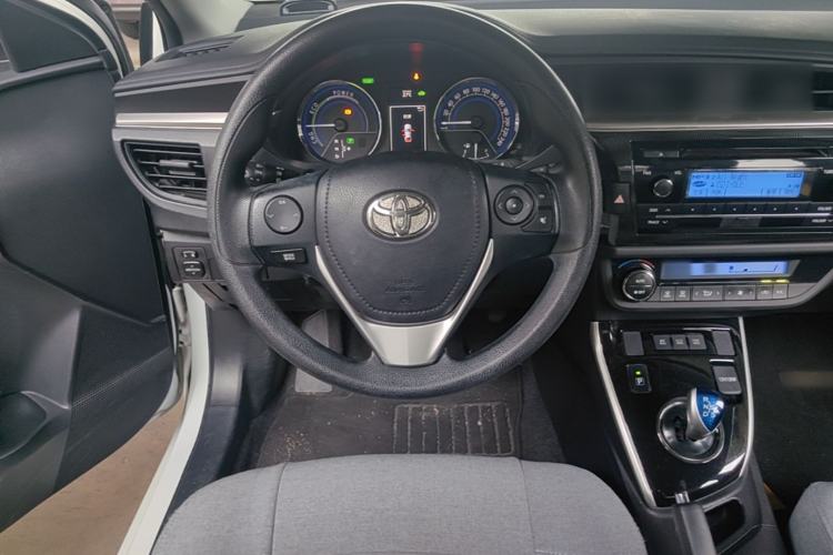 Used Toyota Levin 2016 Dual-Engine 1.8H GS E-CVT Elite Model with Sunroof Steering Wheel