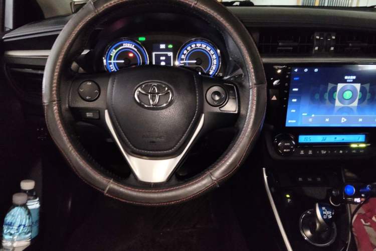 Used Toyota Levin 2016 Dual-Engine 1.8H GS E-CVT Elite Model with Sunroof Steering Wheel