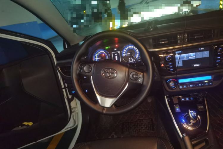 Used Toyota Levin 2016 Dual-Engine 1.8H GS-L E-CVT Leading Edition Steering Wheel