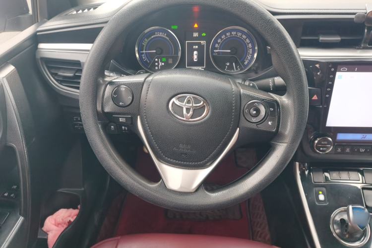 Used Toyota Levin 2016 Dual-Engine 1.8H GS E-CVT Elite Model with Sunroof Steering Wheel